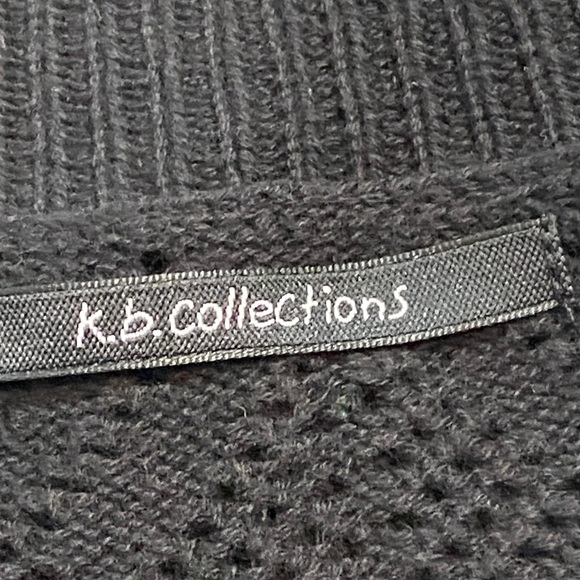 Black Open-Front Cardigan with Rose Detail Appliqué - Picture 2 of 9